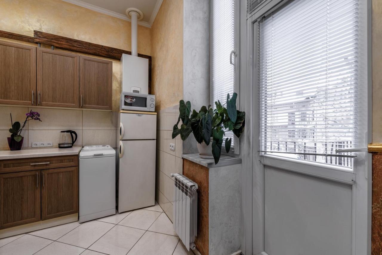 Apartamenty Polytehnichna Str. Lviv Exterior photo